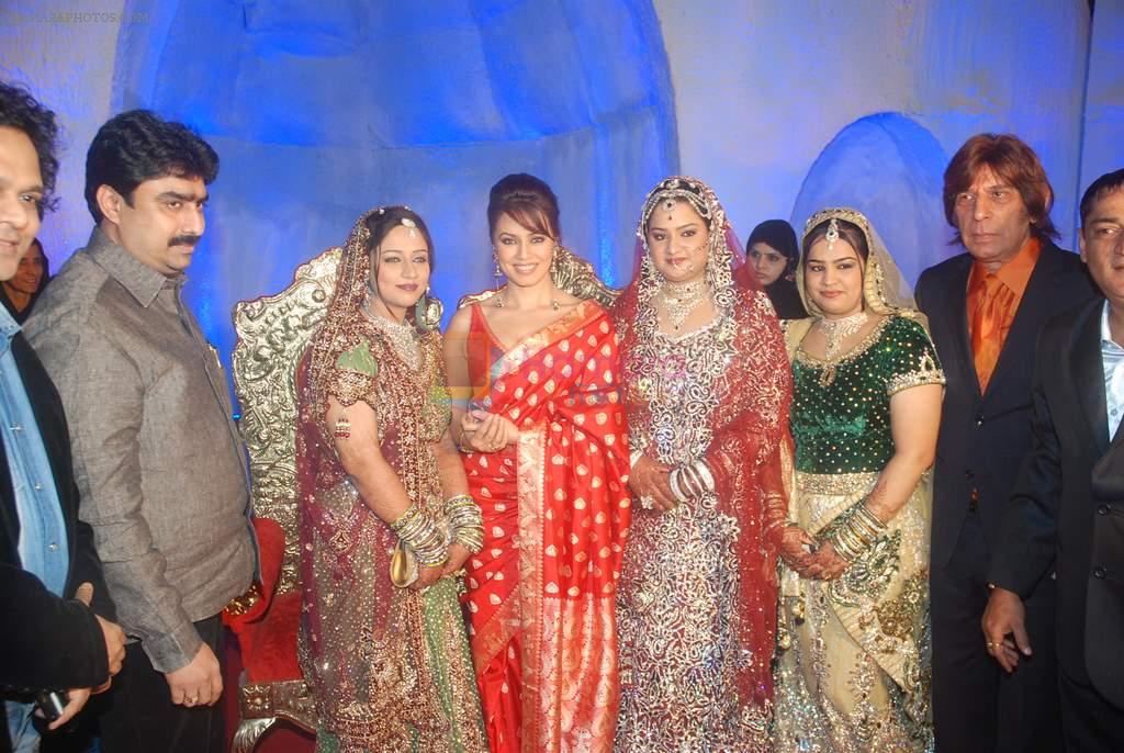 Mahima Chaudhary at Babloo Aziz's nephew Suhail's wedding reception in Goregaon on 11th Jan 2012