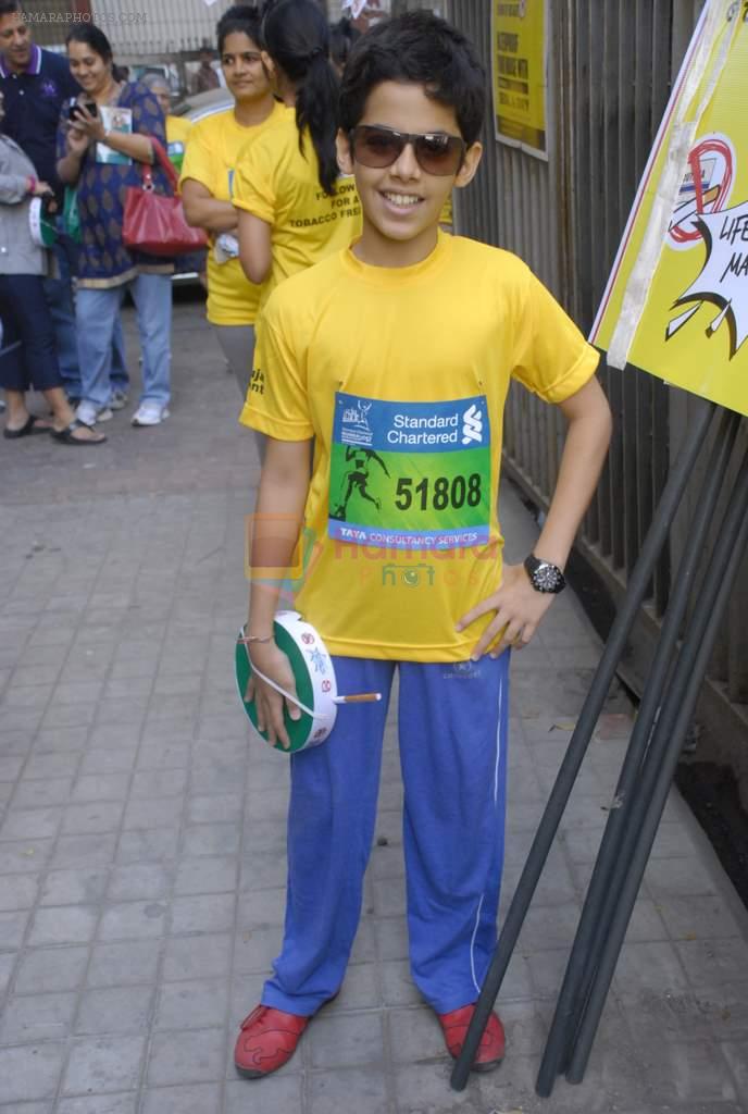 Darsheel Safary at Standard Chartered Mumbai Marathon in Mumbai on 14th Jan 2012