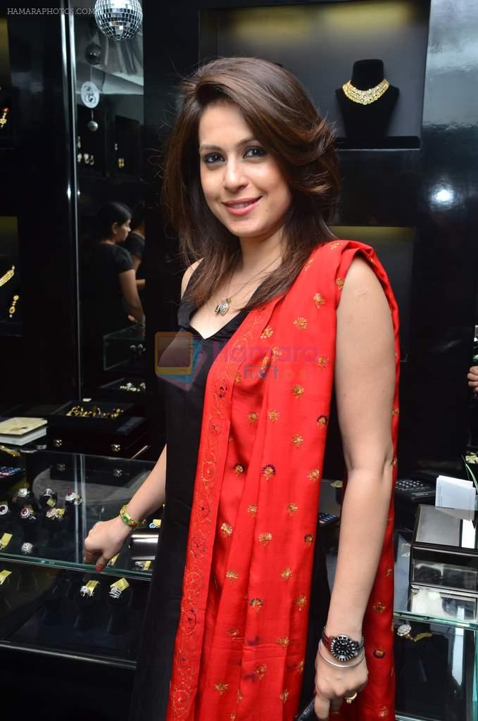 Amrita Raichand at Shaina NC jewellery line for Gehna Jewellers in Bandra, Mumbai on 14th Jan 2012