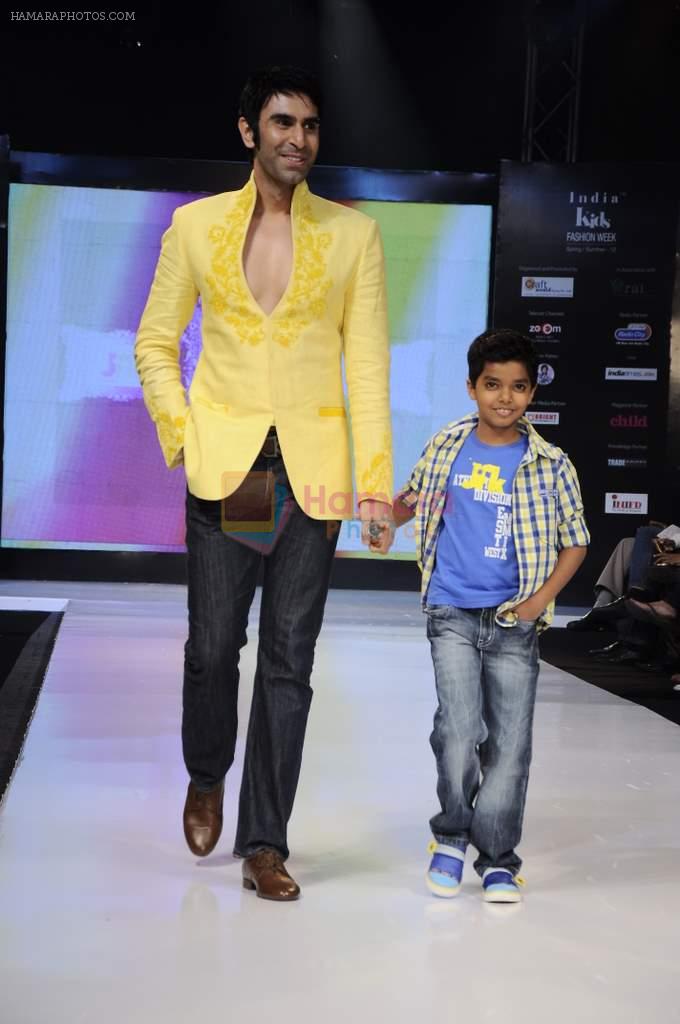 Sandip Soparkar walk the ramp for JKF at Kids Fashion Week day 1 on 17th Jan 2012