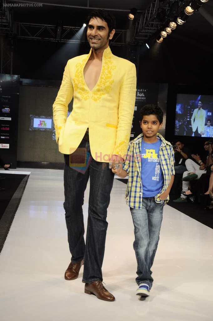 Sandip Soparkar walk the ramp for JKF at Kids Fashion Week day 1 on 17th Jan 2012