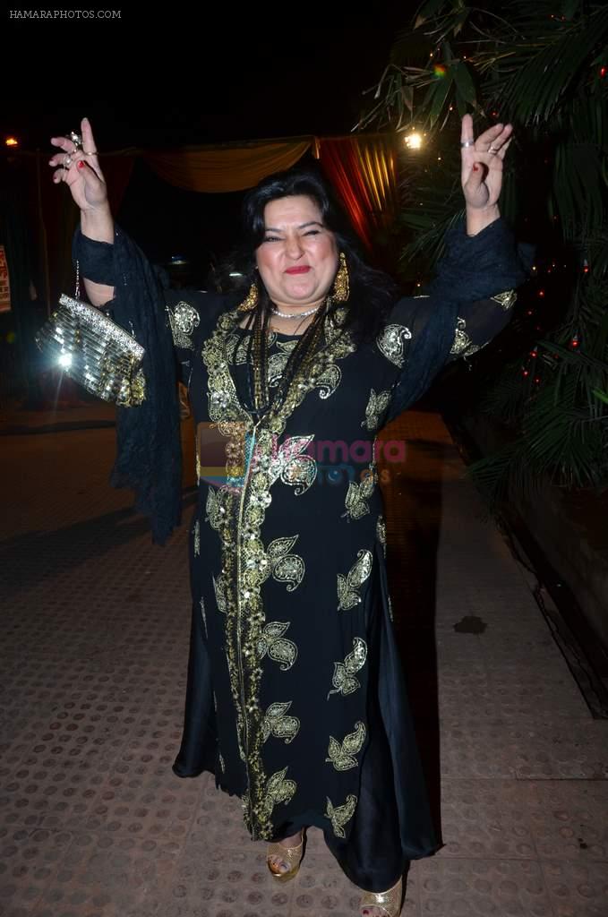 Dolly Bindra at Deepshikha's sangeet ceremony in Sheesha Lounge on 18th Jan 2012