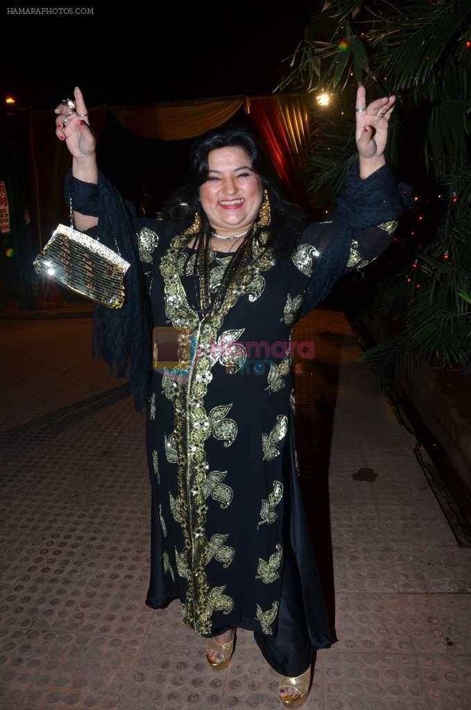 Dolly Bindra at Deepshikha's sangeet ceremony in Sheesha Lounge on 18th Jan 2012