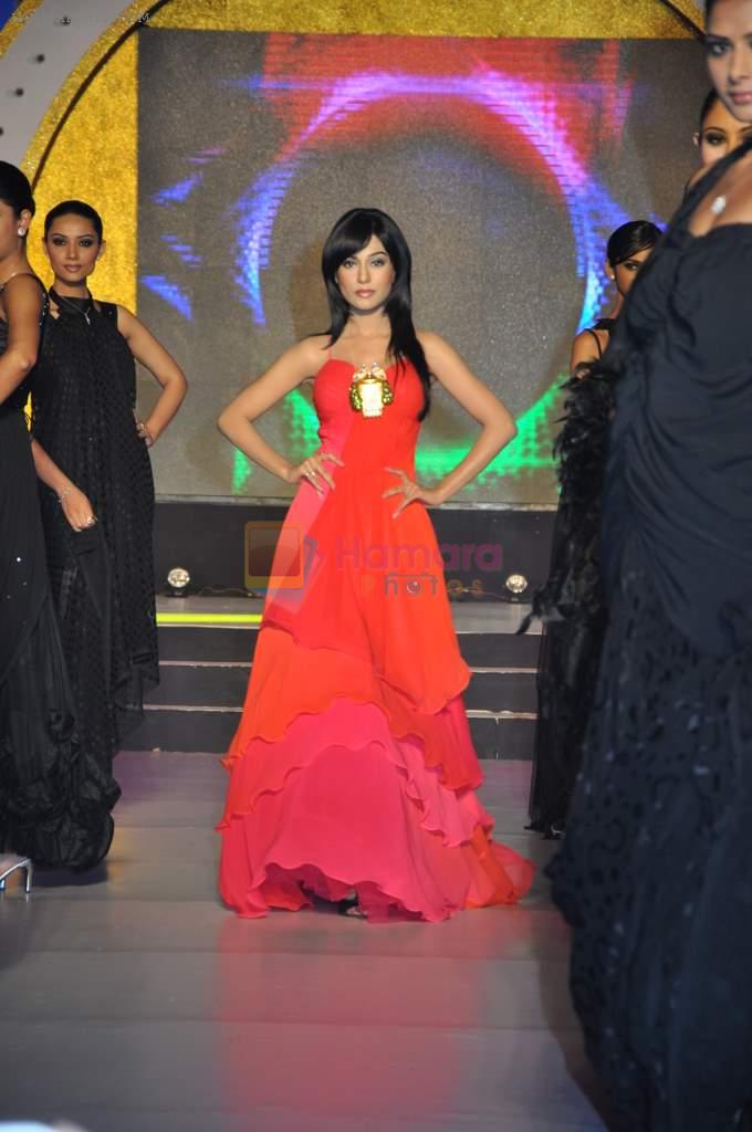 Amrita Rao at Agnee Fashion show on 18th Jan 2012