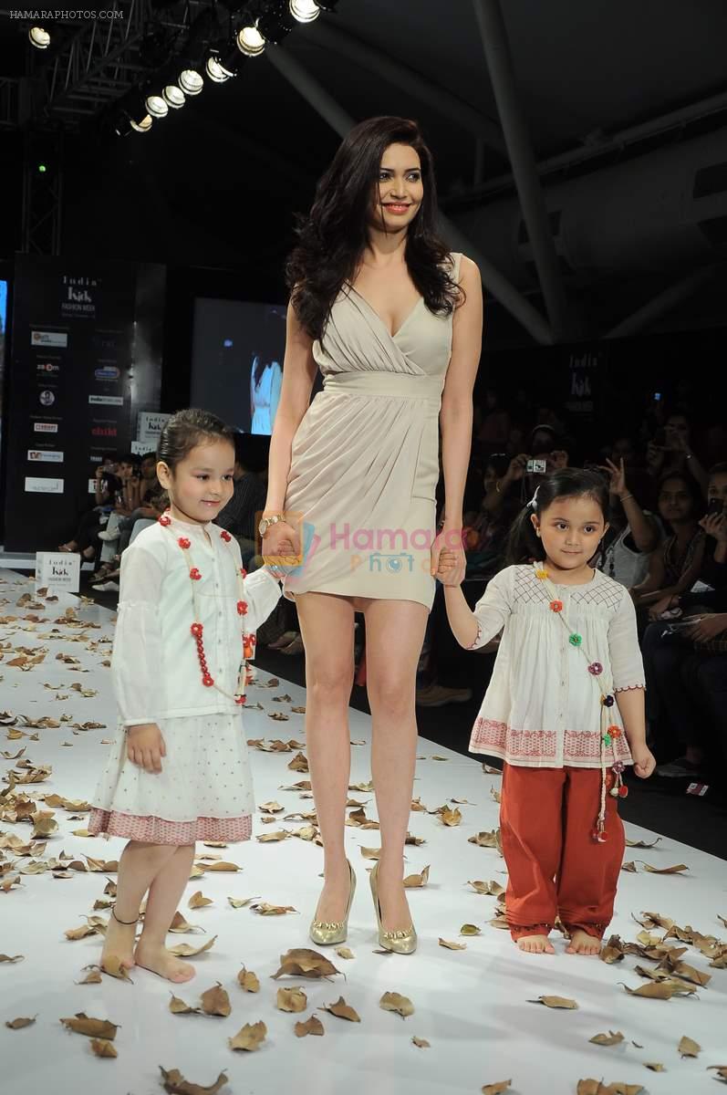 Karishma Tanna walk the ramp for Ashima Singh Show at Kids Fashion Week day 3 on 19th Jan 2012