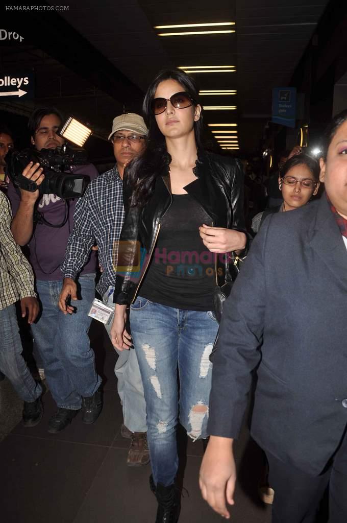 Katrina Kaif snapped at international airport in Mumbai on 19th Jan 2012