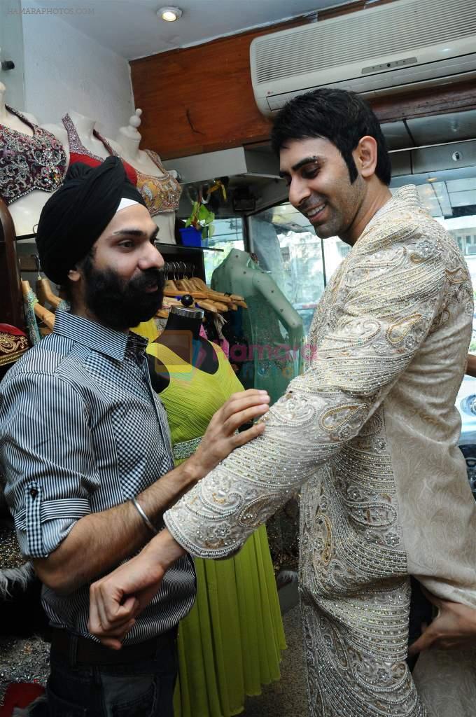 A D singh with Sandeep Soparkar at designer AD Singh store in Mumbai on 22nd Jan 2012