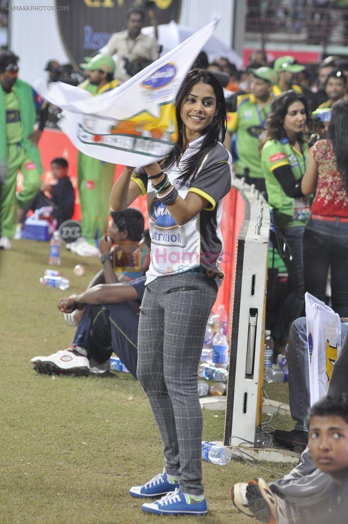 Genelia D Souza snapped at CCL match in Kochi on 23rd Jan 2012