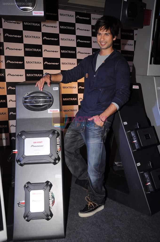 Shahid Kapoor promotes Pioneer Mixtrax in J W Marriott on 23rd Jan 2012