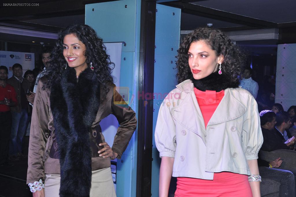 sheetal Mallhar & Indrani shows topper of Janefer Grace at PCJ presents Signature La Finesse11 in Delhi on 22nd January, 2012