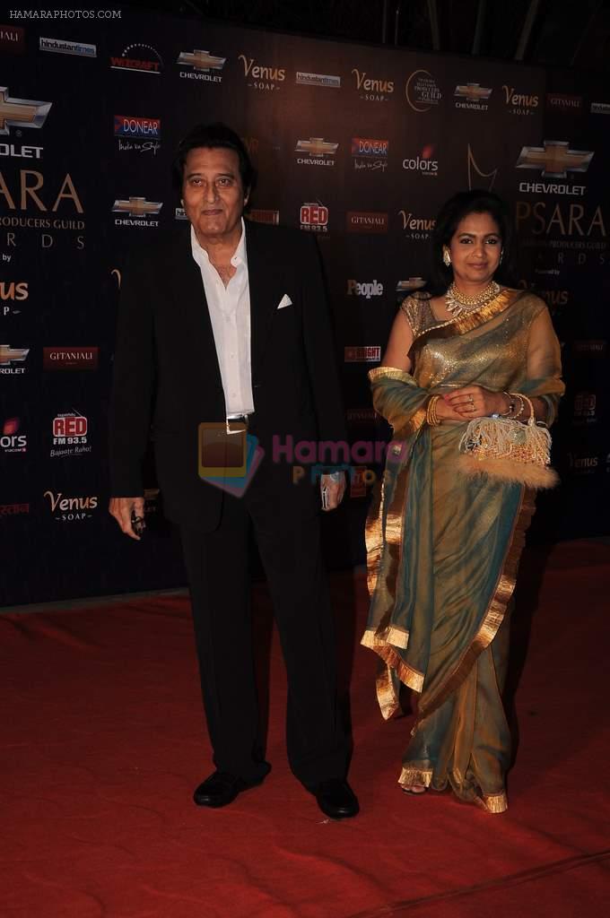 Vinod Khanna at the 7th Chevrolet Apsara Awards 2012 Red Carpet in Yashraj Studio, Mumbai on 25th Jan 2012
