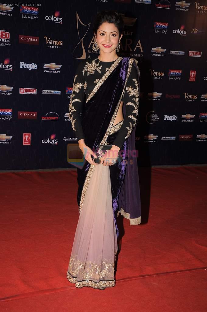 Anushka Sharma at the 7th Chevrolet Apsara Awards 2012 Red Carpet in Yashraj Studio, Mumbai on 25th Jan 2012