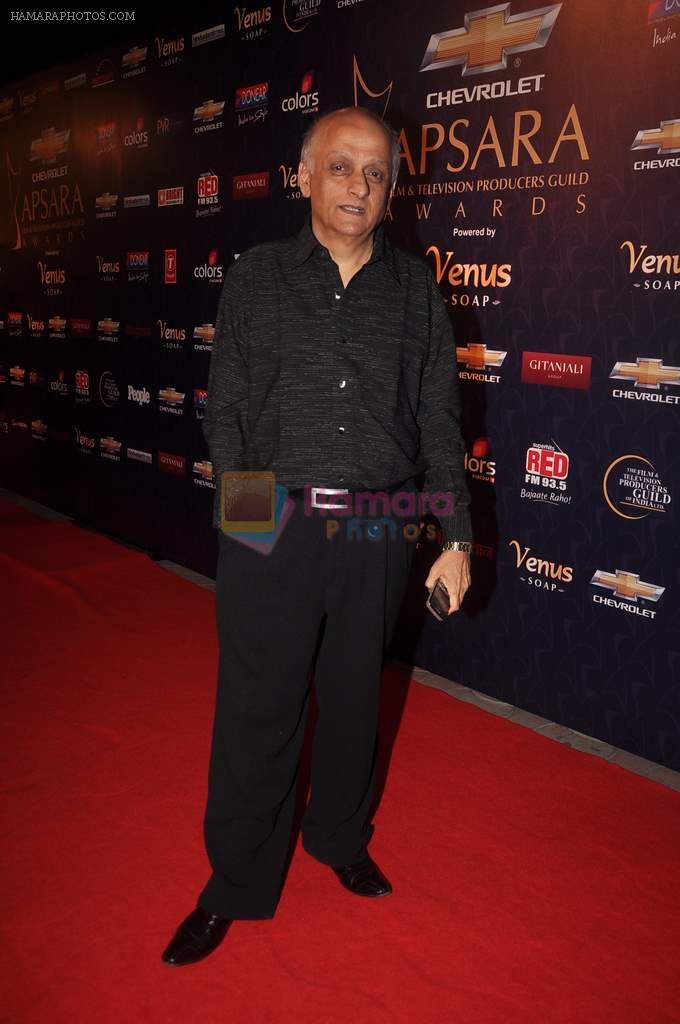 Mukesh Bhat at the 7th Chevrolet Apsara Awards 2012 Red Carpet in Yashraj Studio, Mumbai on 25th Jan 2012