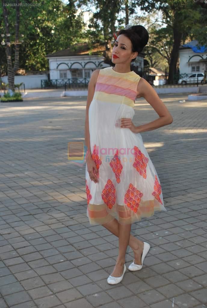 Alecia Raut at Designer Rahul Mishra showcases collection in Race Course on 28th Jan 2012