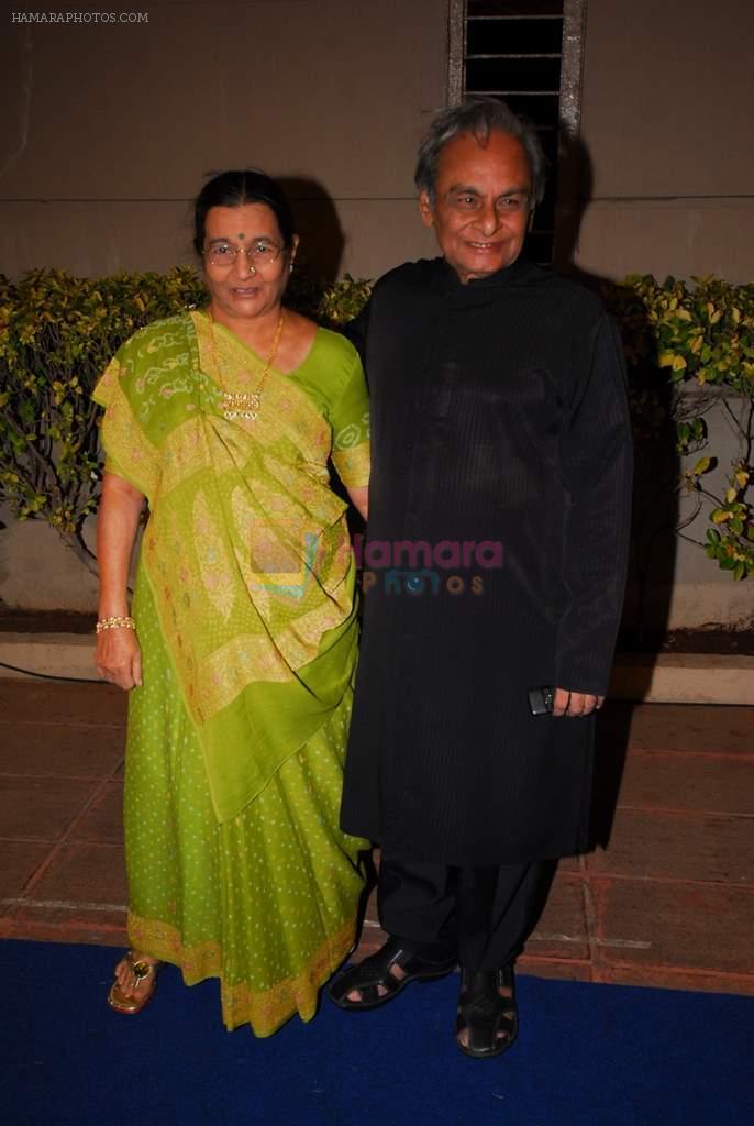 Anandji and wife at Prerna Ghanshyam Sarda�s wedding to Abhinav Amitabh Jhunjhunwala in Suburban Mumbai on 29th Jan 2012