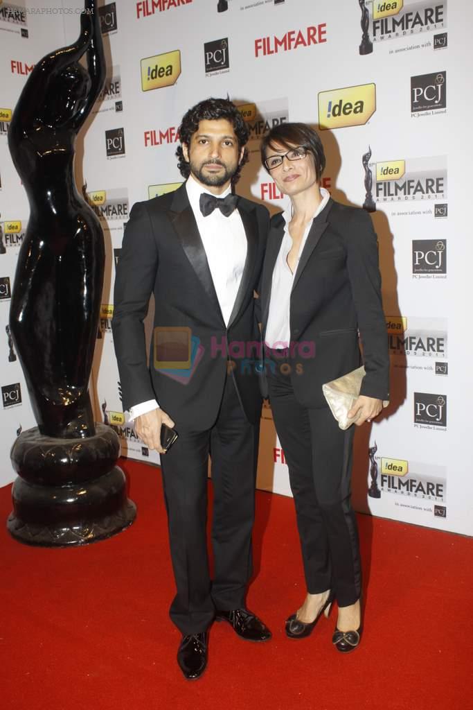Farhan Akhtar, Adhuna Akhtar at 57th Idea Filmfare Awards 2011 on 29th Jan 2012