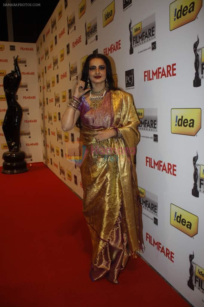Rekha at 57th Idea Filmfare Awards 2011 on 29th Jan 2012