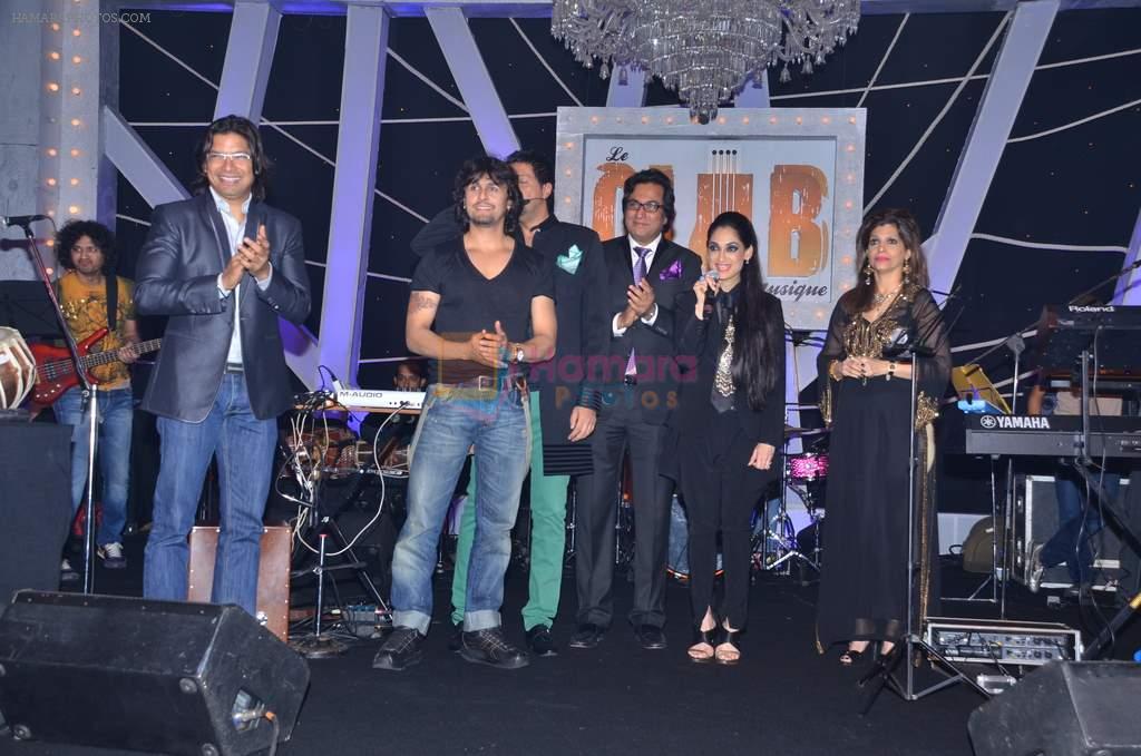 Shaan, Sonu Nigam, Bina Aziz, Talat Aziz, Lucky Morani at Le Club Musique launch in Trident, Mumbai on 1st Feb 2012