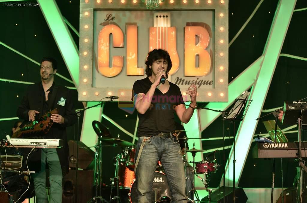 Sonu Nigam at Le Club Musique launch in Trident, Mumbai on 1st Feb 2012