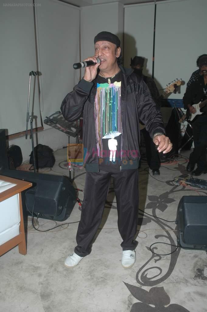 Bali Brahmabhatt at The Musical extravaganza by Viveck Shettyy in TWCL on 5th Feb 2012