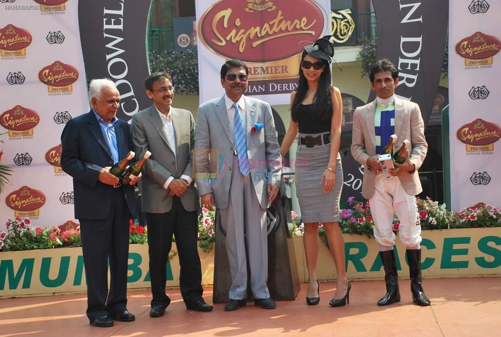 Shamita Singha at Mcdowell Signature Derby day 1 in RWITC on 5th Feb 2012