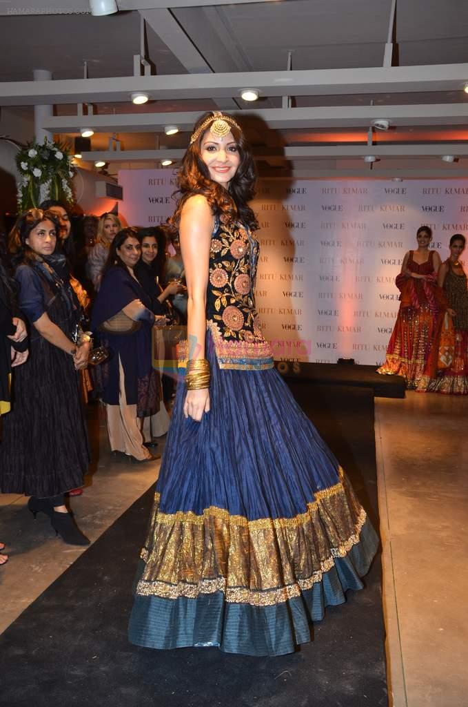 Anushka Sharma at the launch of Ritu Kumar new store in  Raghuvanshi Mills, Mumbai on 9th Feb 2012