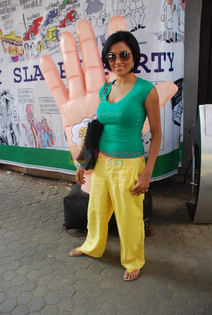 Shifanjali Shekhar at Viren Shah's happy slappy party in Blue Frog on 12th Feb 2012