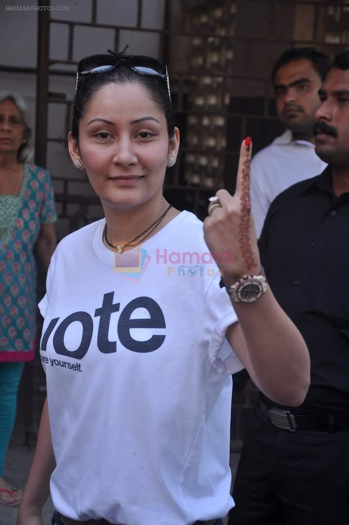 Manyata Dutt cast their votes in Maharashtra civic polls Mumbai on 16th Feb 2012