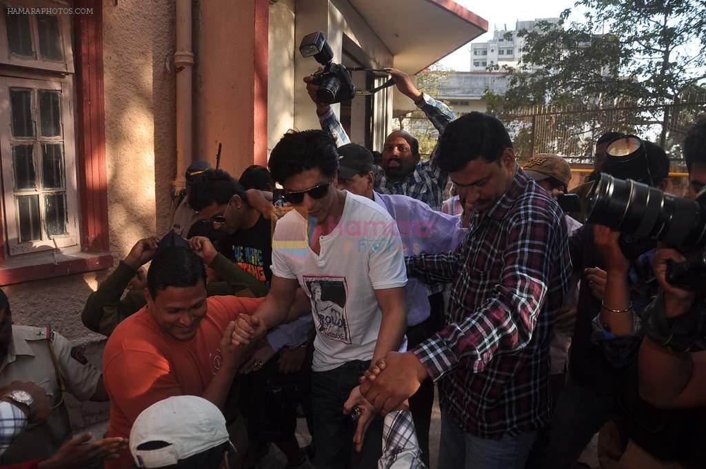 Shahrukh Khan cast their votes in Maharashtra civic polls Mumbai on 16th Feb 2012