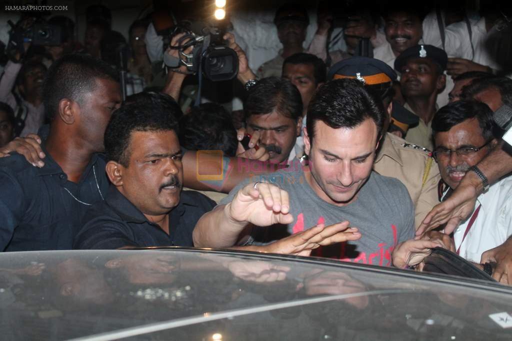 Saif Ali Khan meets the media to clarify controversy on 22nd Feb 2012
