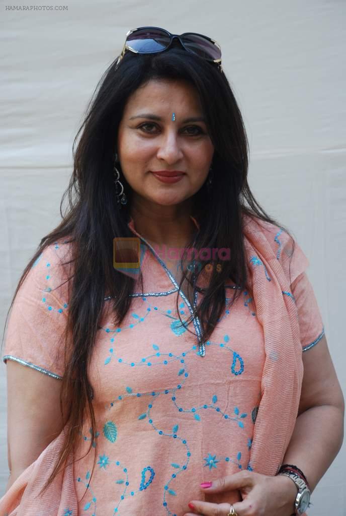 Poonam Dhillon at Jamnabai Bonzai show in Juhu, Mumbai on 24th Feb 2012
