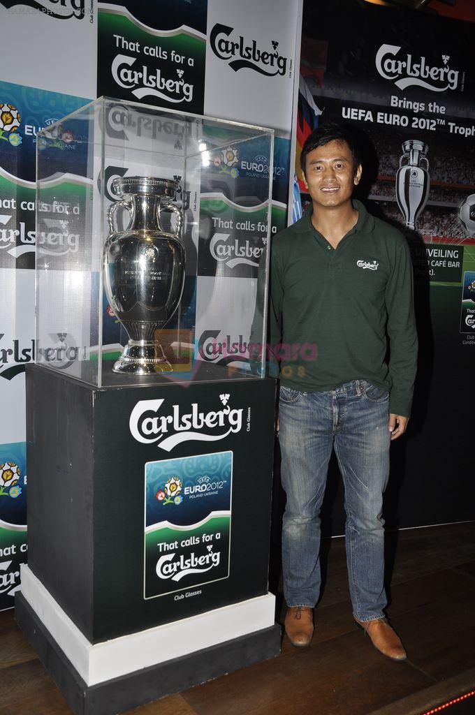 Baichung Bhutia unveil Carlsberg Euro Cup in Manchester United Cafe, MUmbai on 26th Feb 2012