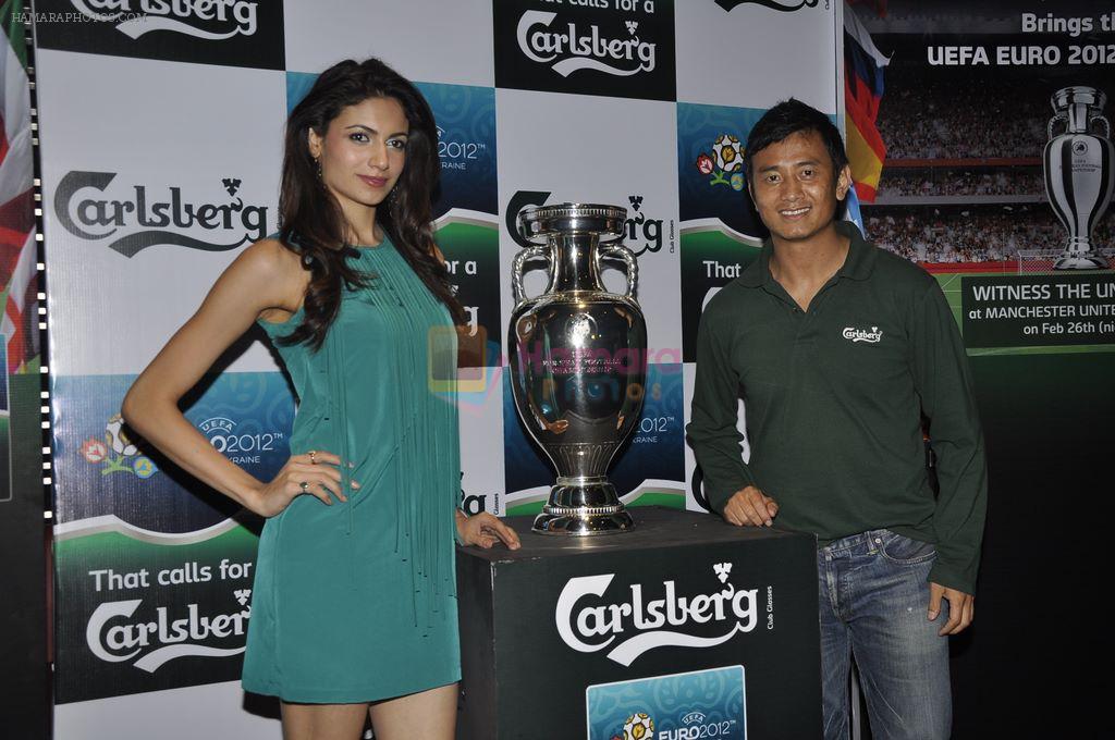Simran Kaur Mundi, Baichung Bhutia unveil Carlsberg Euro Cup in Manchester United Cafe, MUmbai on 26th Feb 2012