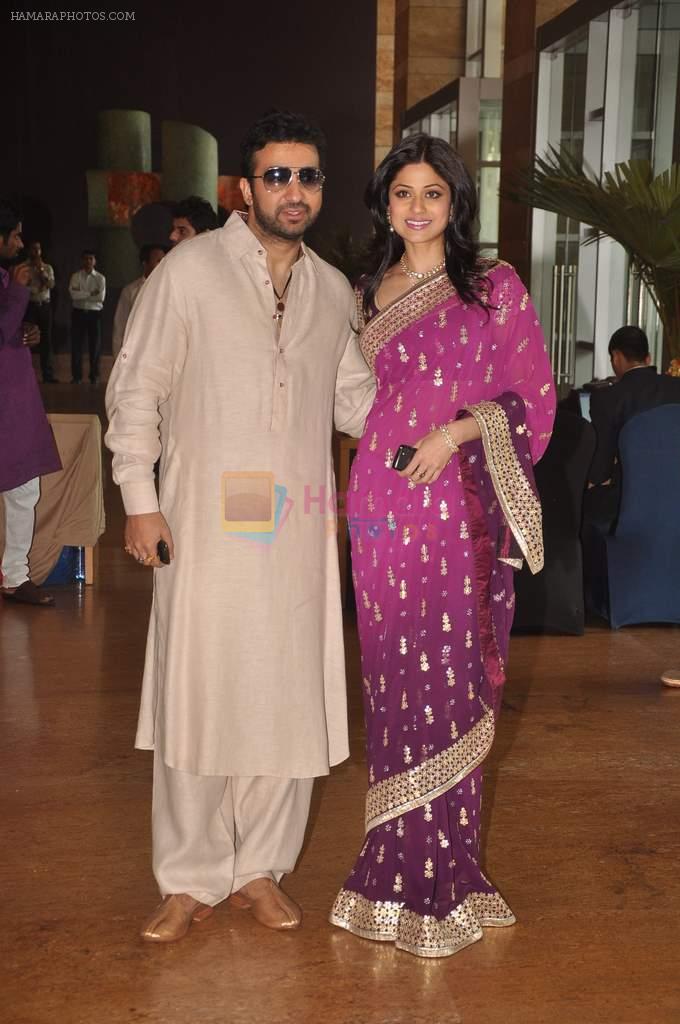 Shamita Shetty, Raj Kundra at Honey Bhagnani wedding in Mumbai on 27th Feb 2012