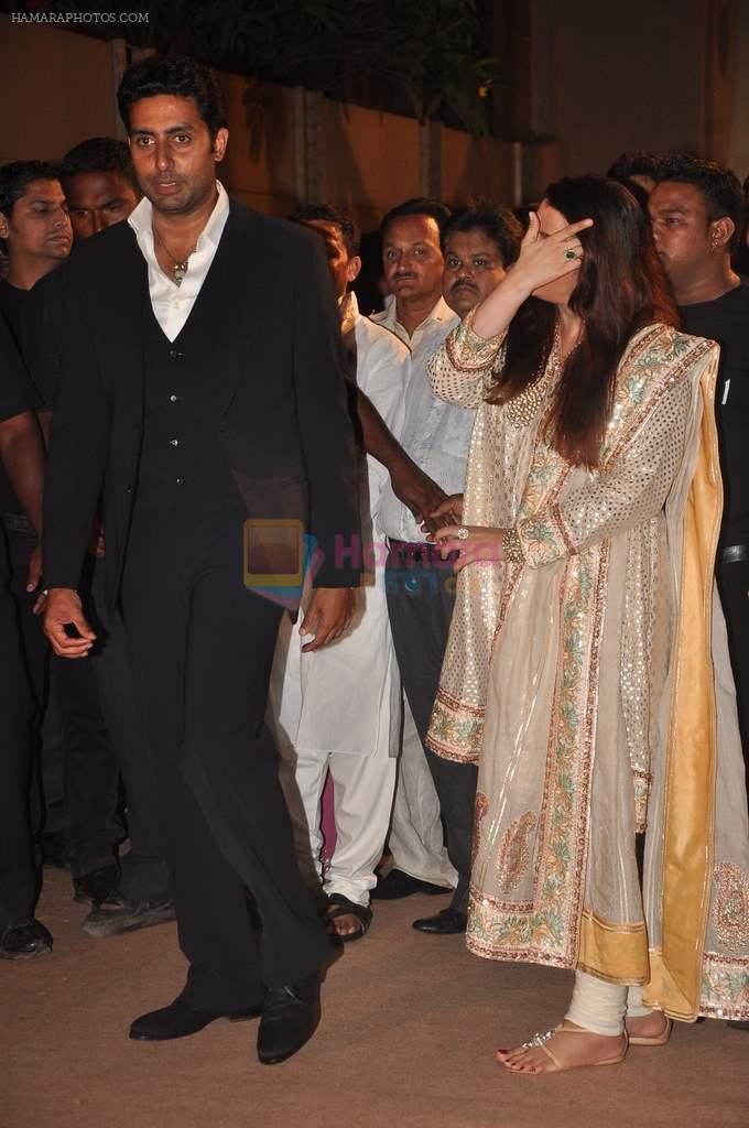 Aishwarya Bachchan, Abhishek Bachchan at the Honey Bhagnani wedding reception on 28th Feb 2012