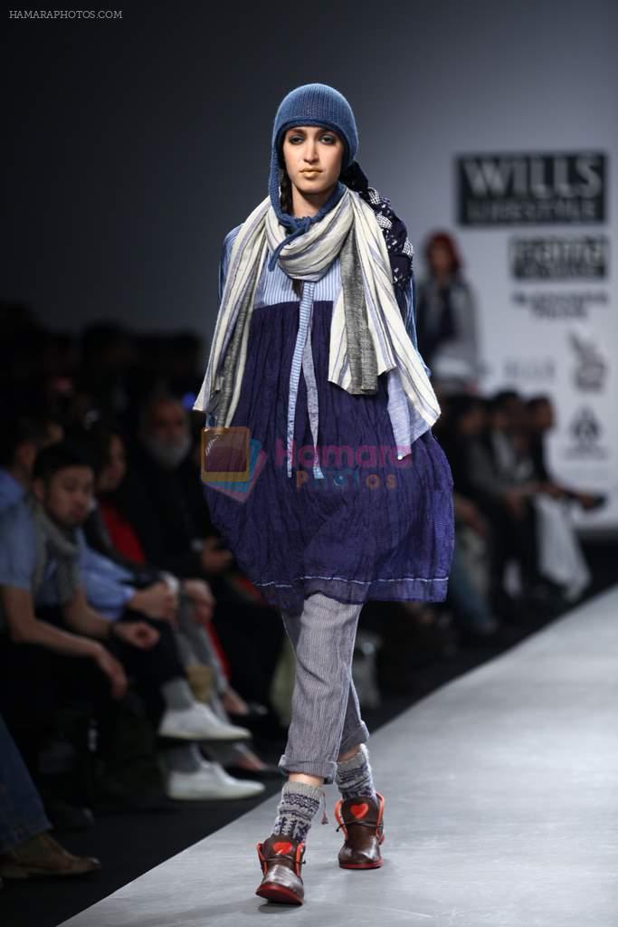 Model walks the ramp for Aneeth Arora, Arjun at Wills Lifestyle India Fashion Week Autumn Winter 2012 Day 2 on 16th Feb 2012