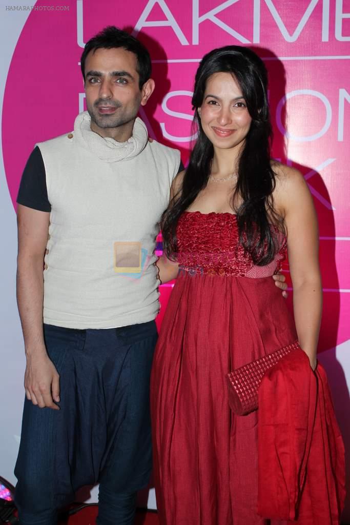 Shraddha Nigam, Mayank Anand at Lakme fashion week opening bash in Blue Frog on 1st March 2012