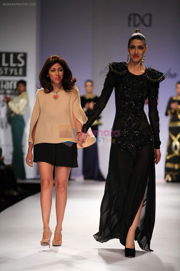 Model walks the ramp for Preeti Chandra, Vineet Bahl at Wills Lifestyle India Fashion Week Autumn Winter 2012 Day 1 on 15th Feb 2012