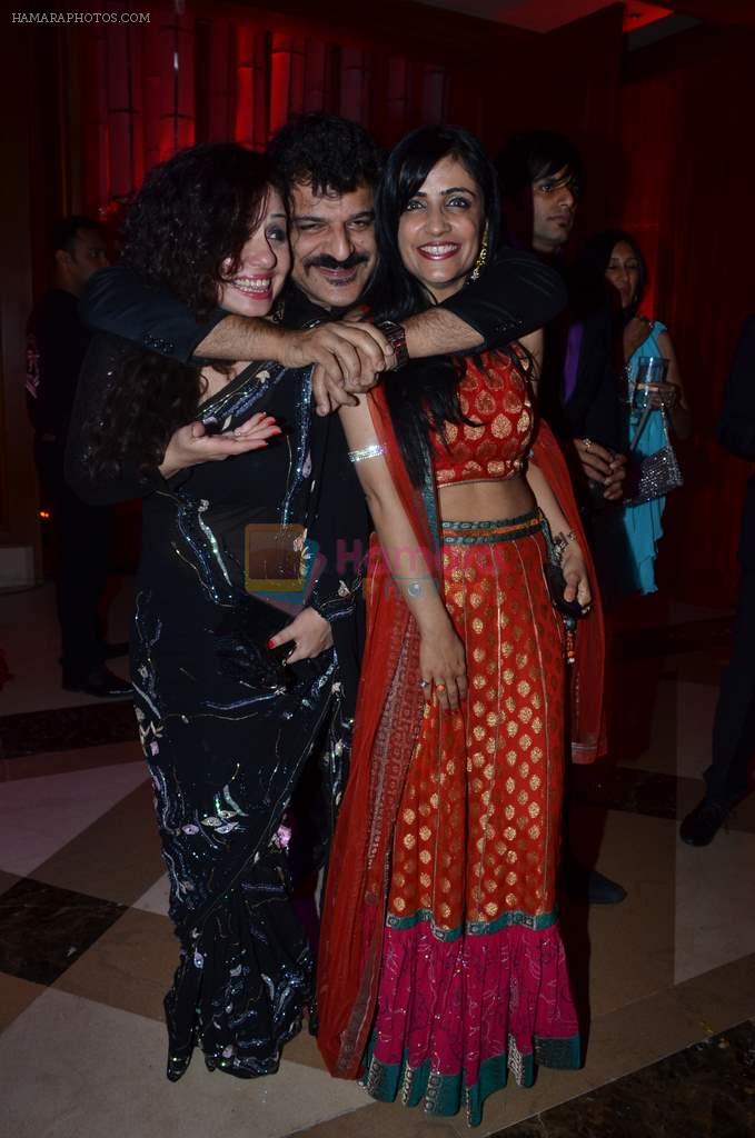 Vandana Sajnani, Rajesh Khattar, Shibani Kashyap at Sachin Joshi's wedding reception with Urvashi Sharma in J W Marriott, Mumbai on 2nd March 2012
