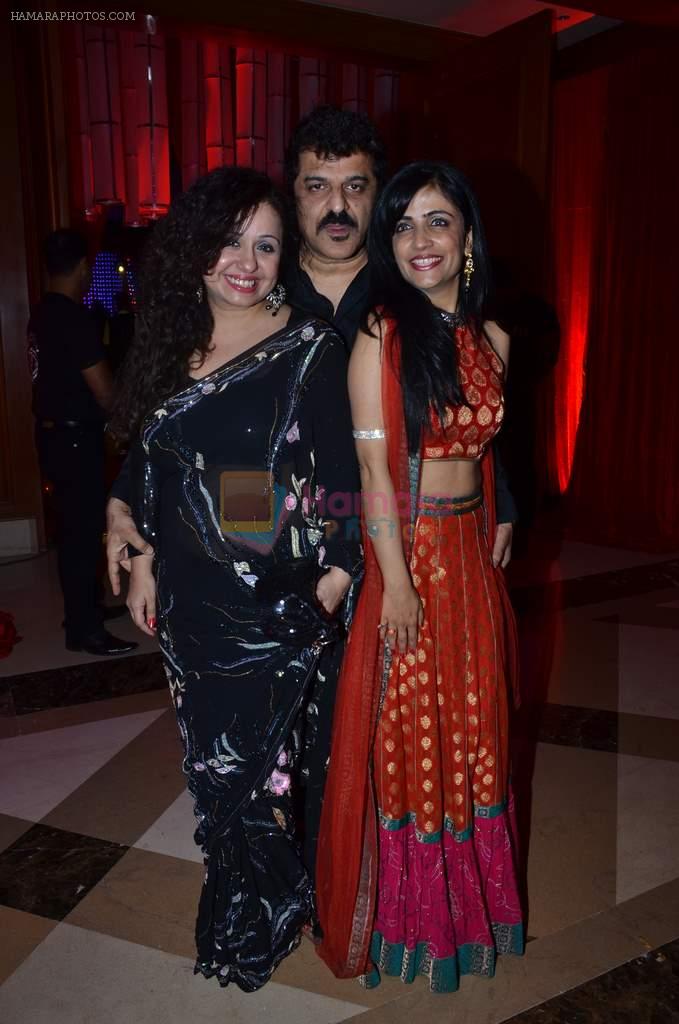 Vandana Sajnani, Rajesh Khattar, Shibani Kashyap at Sachin Joshi's wedding reception with Urvashi Sharma in J W Marriott, Mumbai on 2nd March 2012