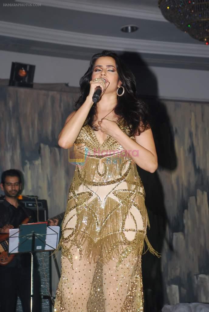 Shona Mohapatra at Olive Crown Awards in Taj Land's End on 3rd March 2012