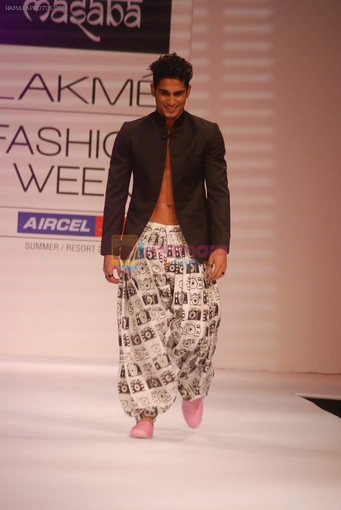 Prateik Babbar walk the ramp for Komal Sood Show at lakme fashion week 2012 Day 1 in Grand Hyatt, Mumbai on 2nd March 2012