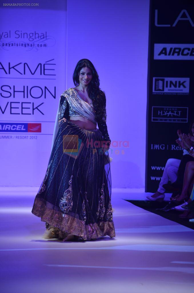 Tanisha Mukherjee walk the ramp for Payal Singhal Show at lakme fashion week 2012 Day 4 in Grand Hyatt, Mumbai on 5th March 2012