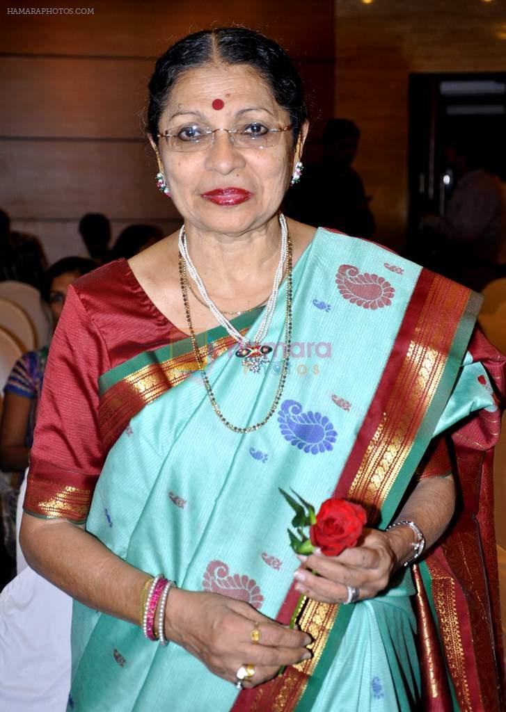 padamshri darshana jhaveri at Hiramanek Awards in Mumbai on 6th March 2012