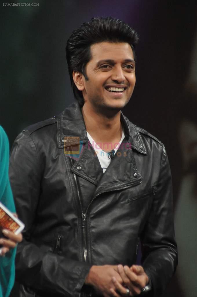Ritesh Deshmukh on the sets of NDTV show with Raveena in Yashraj on 7th March 2012