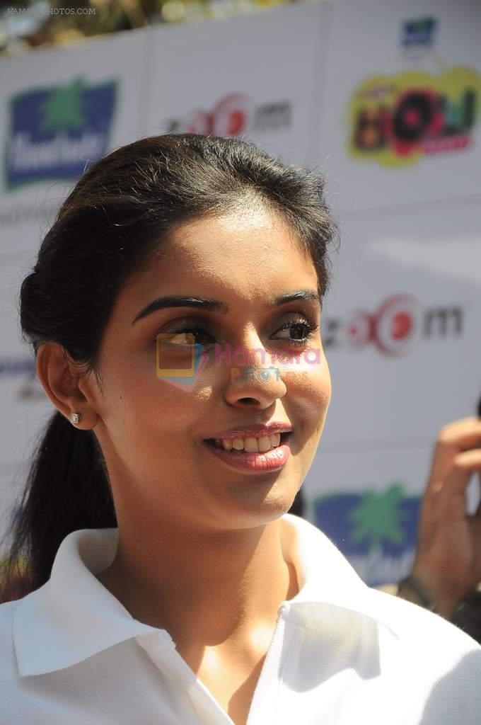 Asin Thottumkal at Zoom Holi celebrations in Mumbai on 8th March 2012