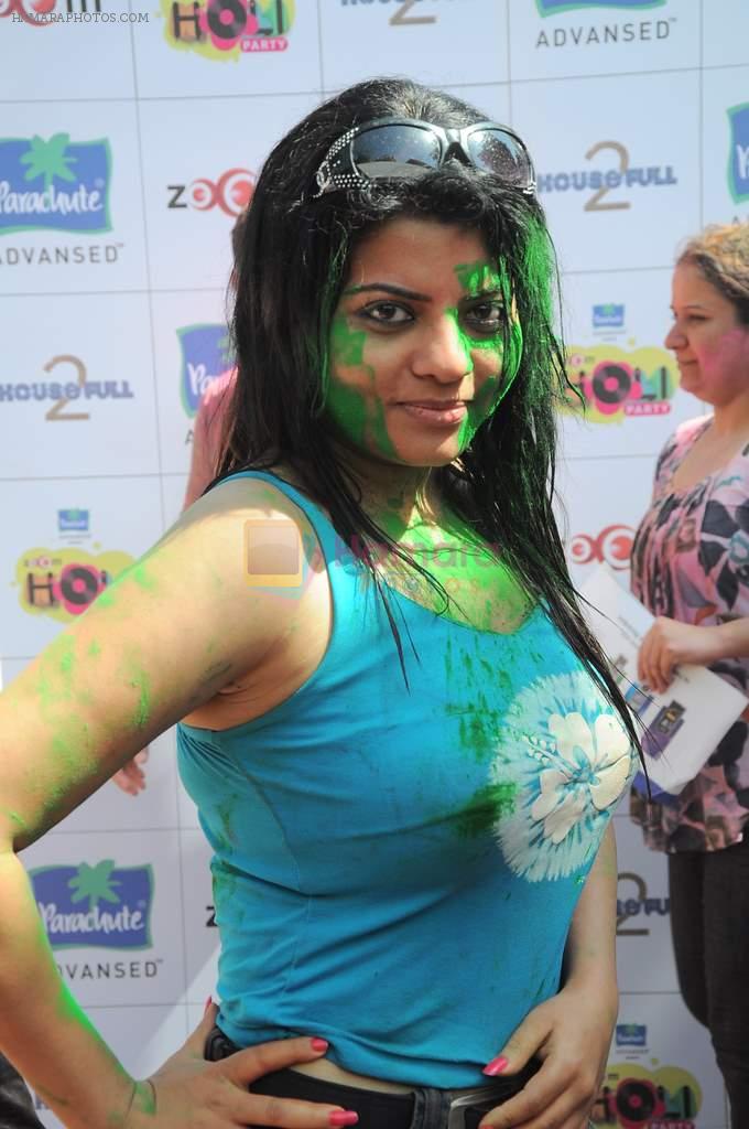 Shraddha Sharma at Zoom Holi celebrations in Mumbai on 8th March 2012