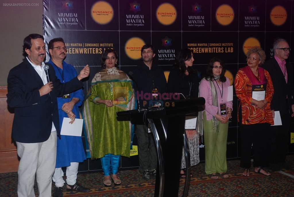 Shabana Azmi at screen writers assocoation club event in Mumbai on 12th March 2012
