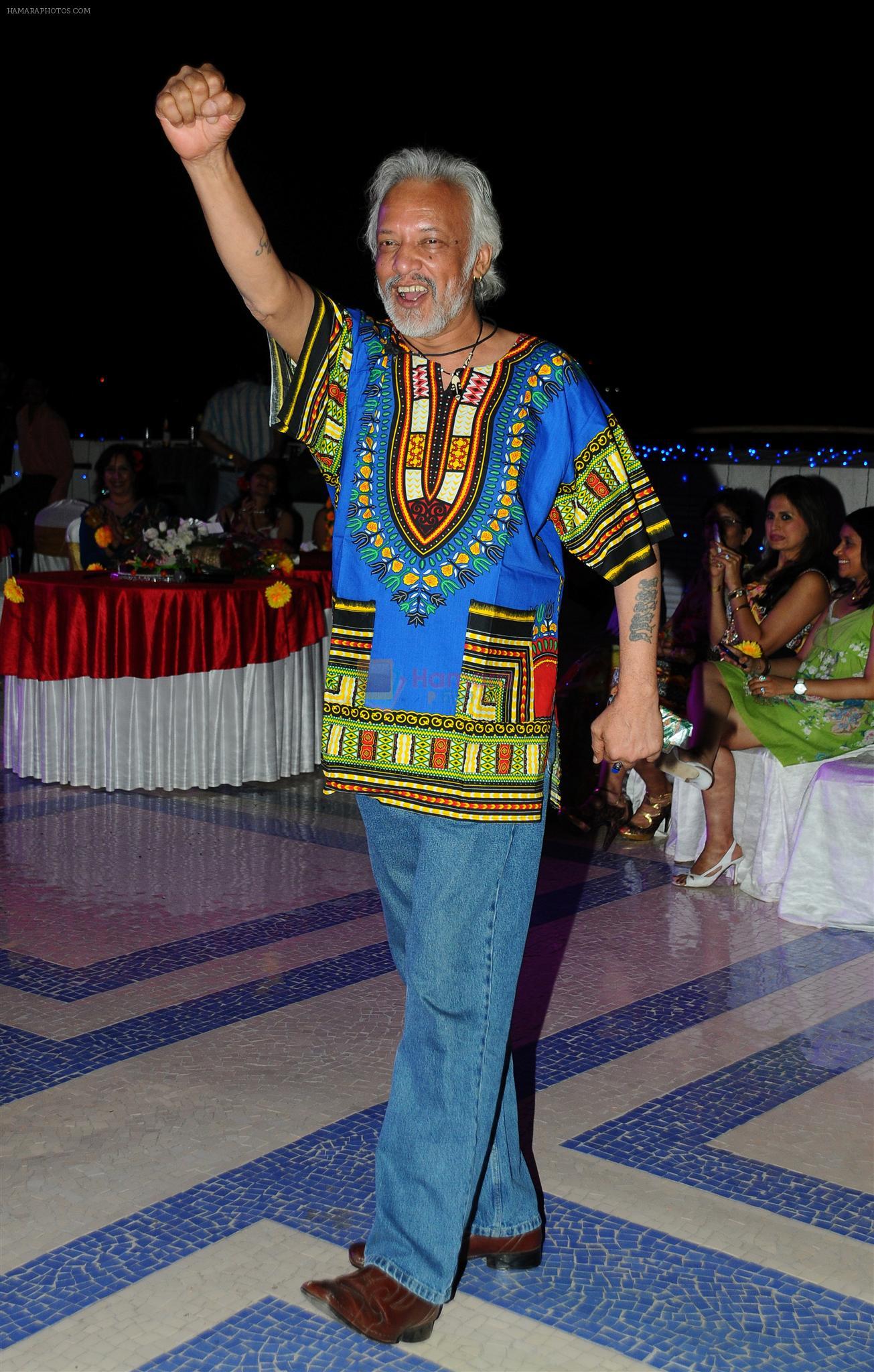 Bob Brambhatt at Naughty at forty Hawain surprise birthday party by Amy Billimoria on 12th March 2012