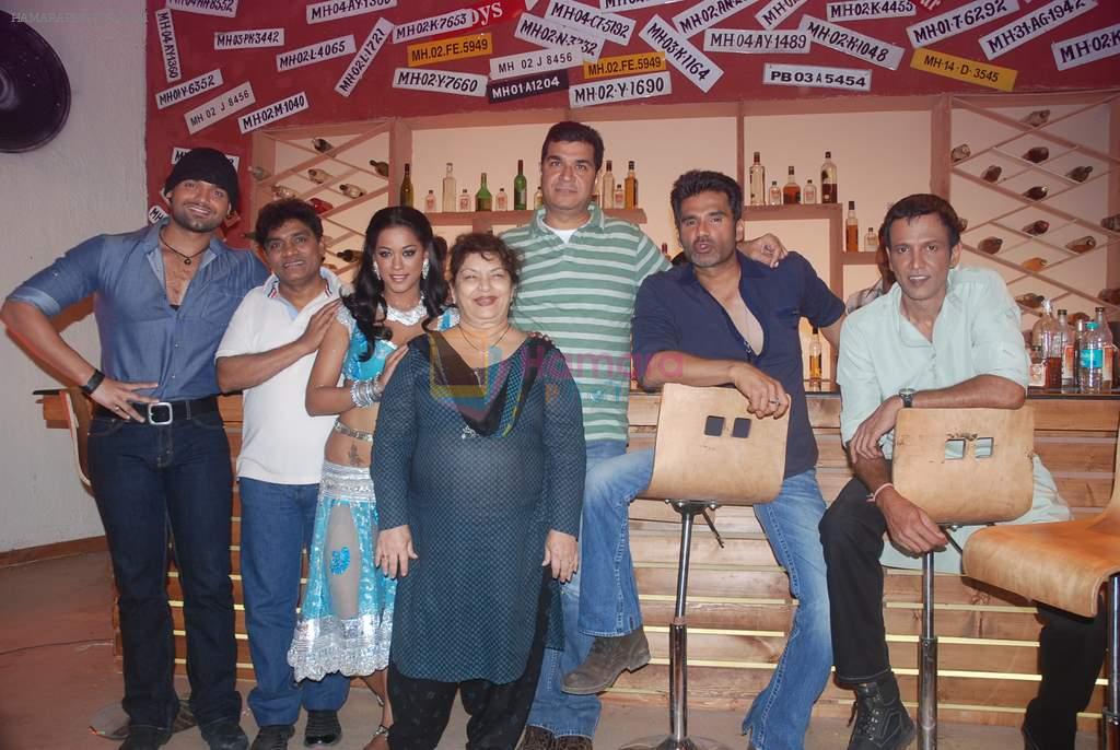 Mahakshay Chakraborty, Johnny Lever, Saroj Khan, Sunil Shetty, Kay Kay Menon, Mumait Khan, Saroj Khan at Enemy On Location Shoot in Mumbai on 14th March 2012